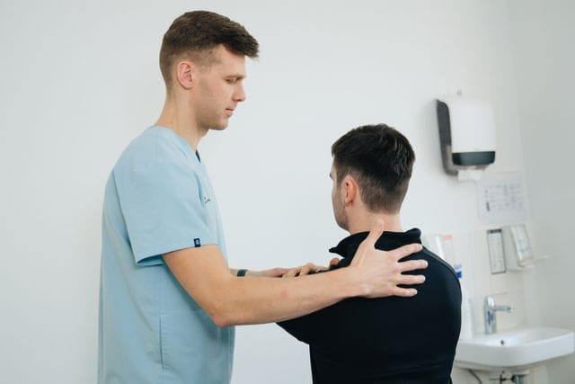 Shoulder Pain Physiotherapy in Brooks: A Complete 2026 Guide to Recovery
