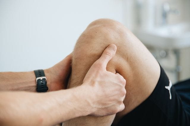 Knee Pain Physiotherapy in Brooks: A Complete 2026 Guide to Recovery and Rehabilitation